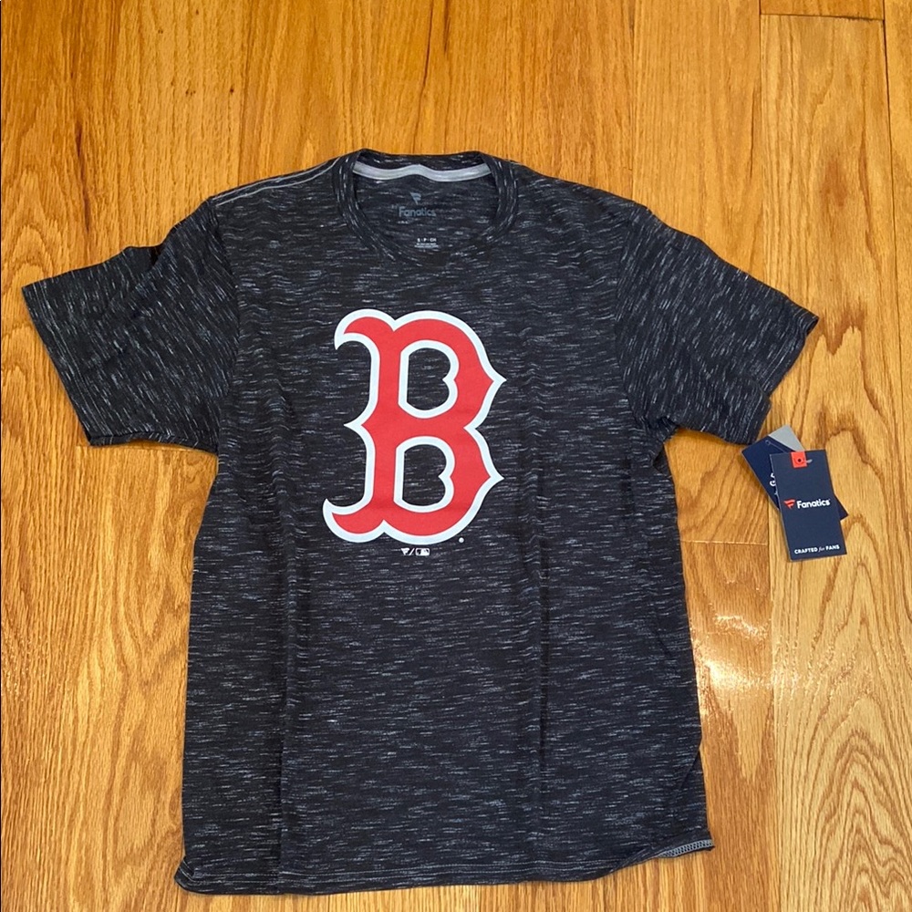 New with Tags! Men’s Fanatics Black and Red Short Sleeve Tee